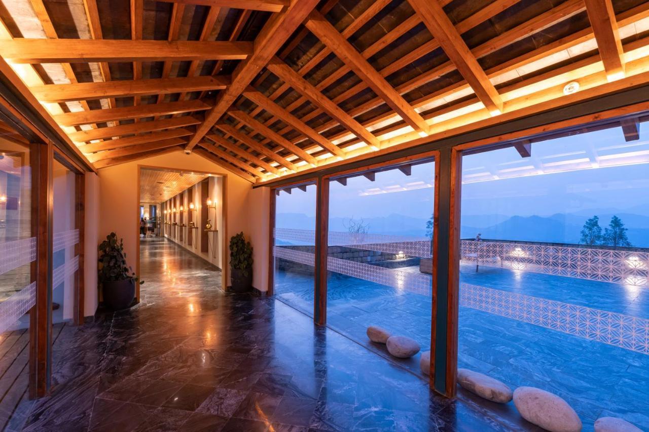 Taj Theog Resort & Spa Shimla Exterior foto